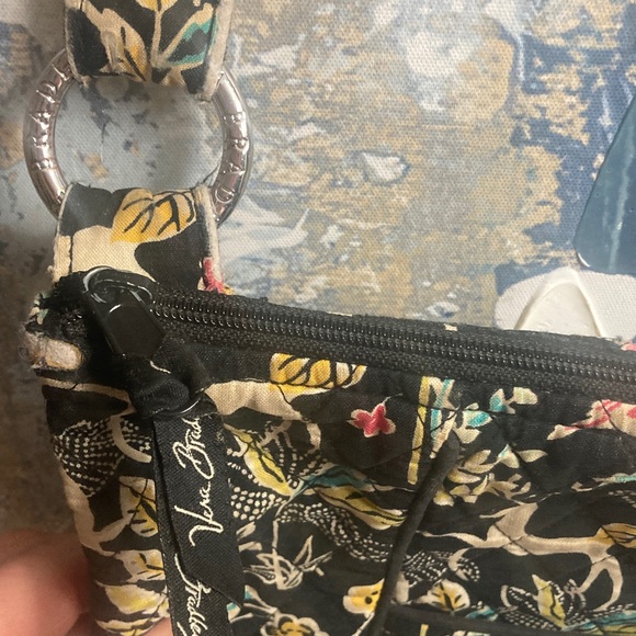 Genuine Vera Bradley Black “ Winter Palace” Crossbody - Picture 15 of 17